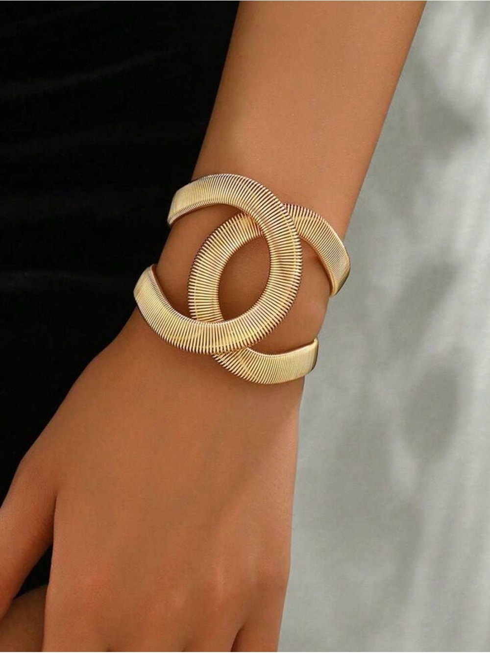 Gold Interlinked Ribbed Cuff Bracelet - Picture 2 of 5